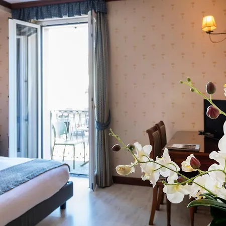 Du Hotel