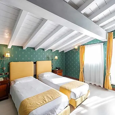 Du Hotel