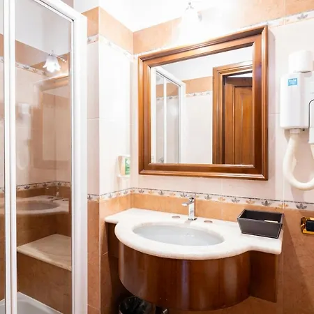 Otel Du 3*